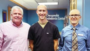 Three doctors posing 